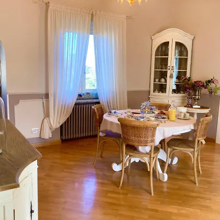 Manzoni37 Bed & Breakfast 3*